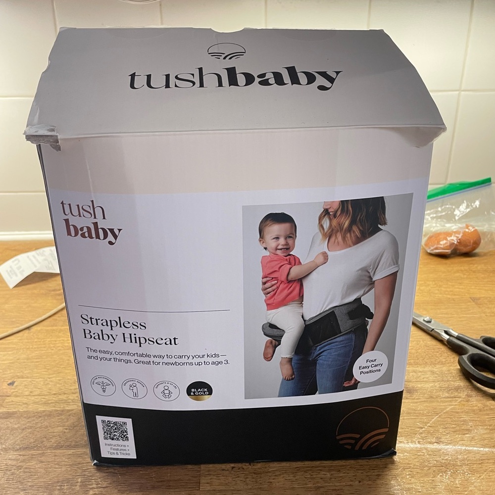 Tushbaby belt hip carrier